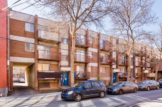 2412 Augustin-Cantin St in Montréal, QC - Building Photo - Primary Photo