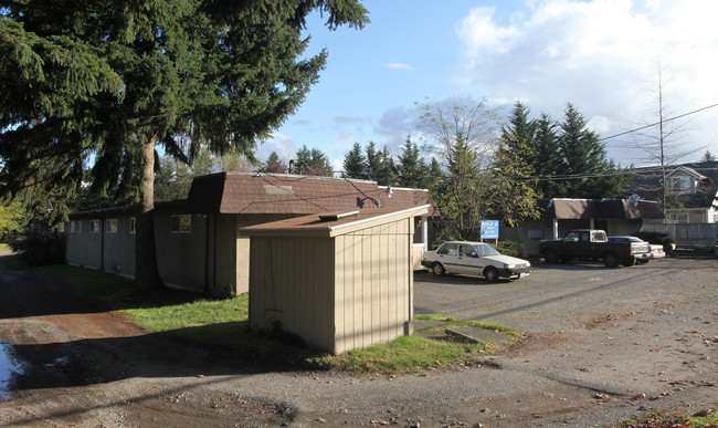 Meadow Park Apartments in University Place, WA - Building Photo - Building Photo