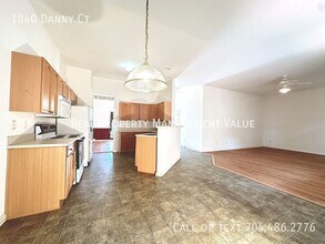 1840 Danny Ct in Matthews, NC - Building Photo - Building Photo