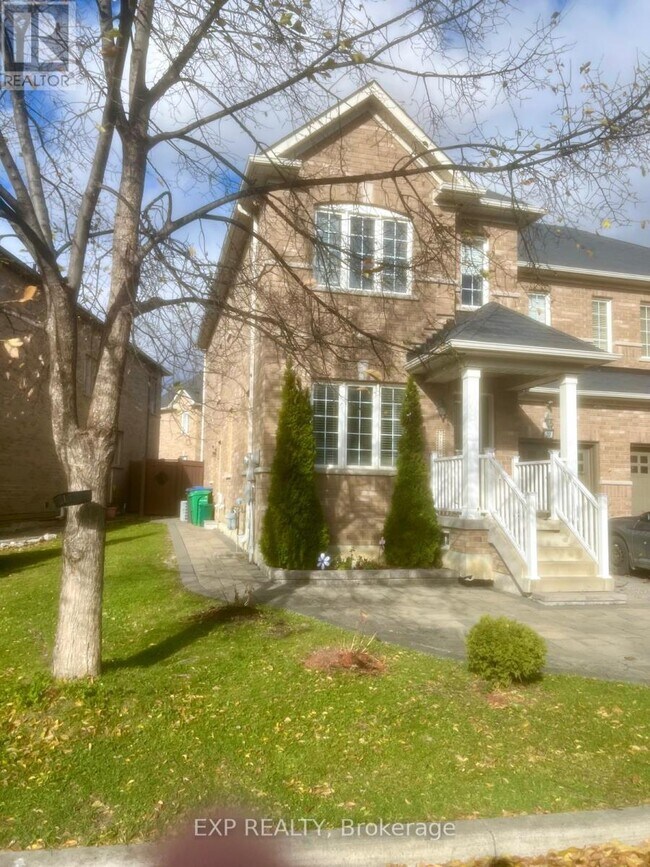 20 Wynview St in Brampton, ON - Building Photo - Building Photo