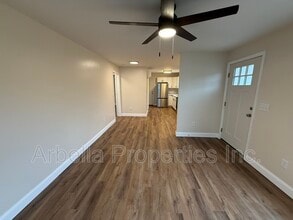 1101 N Wilcox Dr in Kingsport, TN - Building Photo - Building Photo