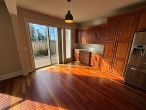 10316 SW Whitebark Ln in Tualatin, OR - Building Photo - Building Photo