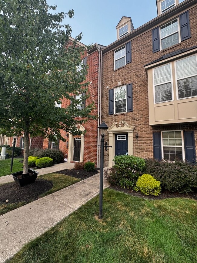 property at 1918 Georgetown Dr