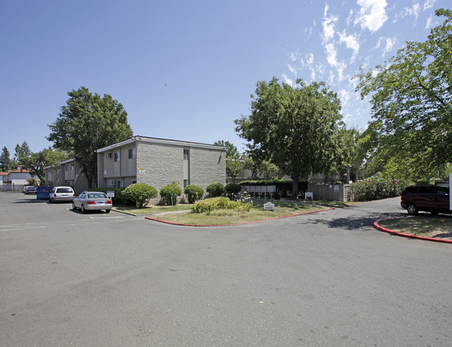 Markston Apartments in Sacramento, CA - Building Photo - Building Photo