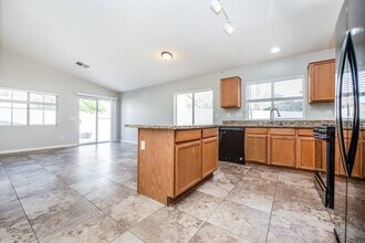 6333 Winter Valley Ct in Las Vegas, NV - Foto de edificio - Building Photo