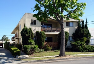 111 W Ellis Ave in Inglewood, CA - Building Photo