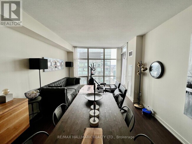 35-5335 Mariner Terrace in Toronto, ON - Building Photo - Building Photo