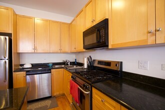 1743 W North Ave, Unit J08P in Chicago, IL - Building Photo - Building Photo