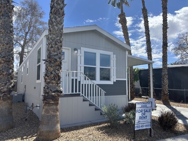 1601 S Sandhill Rd in Las Vegas, NV - Building Photo - Building Photo