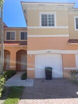5176 SE Mariner Garden Cir in Stuart, FL - Building Photo