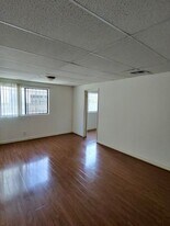 121 S Swall Dr in Los Angeles, CA - Building Photo