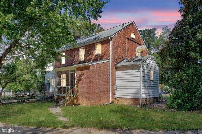 13206 Occoquan Rd in Woodbridge, VA - Building Photo - Building Photo