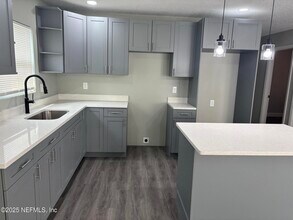 1963 W 4th St in Jacksonville, FL - Building Photo - Building Photo