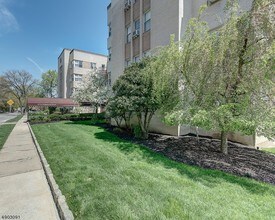 10 N Ridgewood Rd-Unit -103 in South Orange, NJ - Building Photo - Building Photo