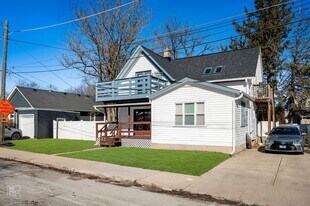 164 Oak St in Elgin, IL - Building Photo