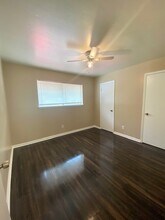3206 Lobit Dr in Dickinson, TX - Building Photo - Building Photo