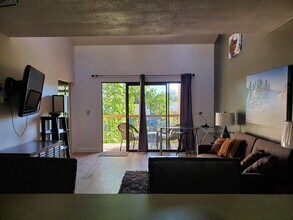 2700 Plumas St, Unit 309 in Reno, NV - Building Photo - Building Photo