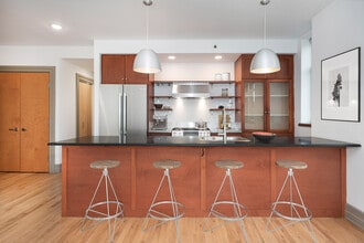 65 Washington Street in Brooklyn, NY - Building Photo - Interior Photo