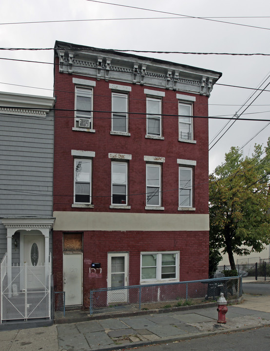 371 Bramhall Ave in Jersey City, NJ - Building Photo