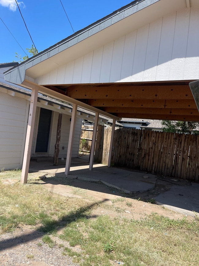 1315 Golder Ave in Odessa, TX - Building Photo - Building Photo