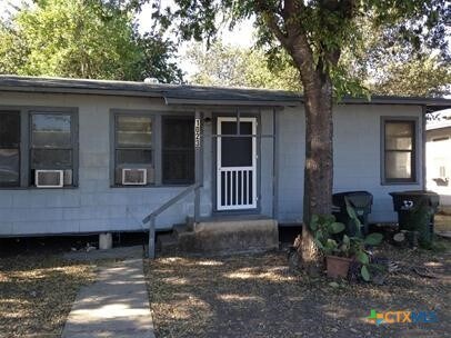 1021 Haynes St in San Marcos, TX - Foto de edificio