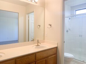 9081 Paseo Grande Way in Elk Grove, CA - Building Photo - Building Photo
