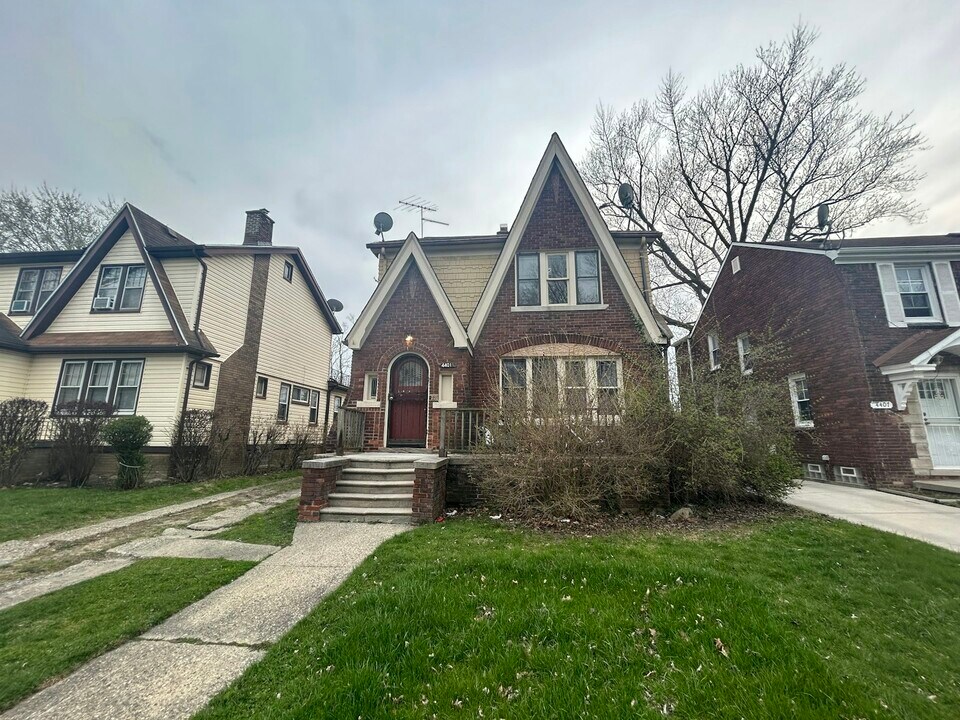 4401 Buckingham in Detroit, MI - Building Photo