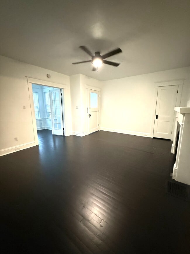 731 E 28th St, Unit 1