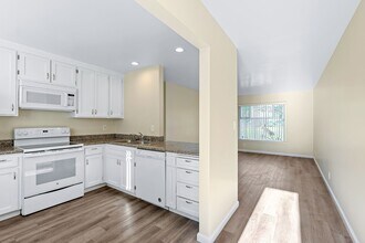 1356 Monte Vista Ave in St Helena, CA - Building Photo - Building Photo