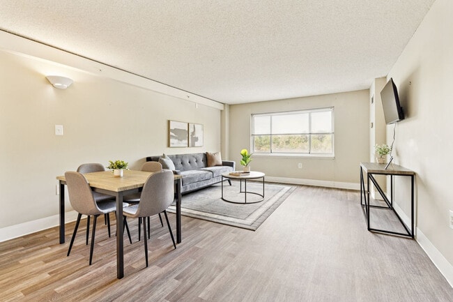 1711 Bellevue Ave
