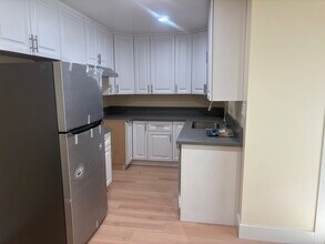 23337 Hartland St in Los Angeles, CA - Building Photo - Building Photo