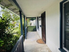 10717 Northgate St, Unit 117 in Culver City, CA - Foto de edificio - Building Photo