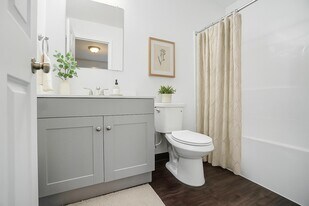 501 Kristina Dr in Bellefontaine, OH - Building Photo