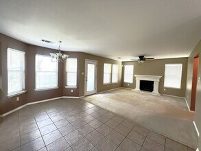 11325 Fletcher Hall Ln in Austin, TX - Building Photo - Building Photo