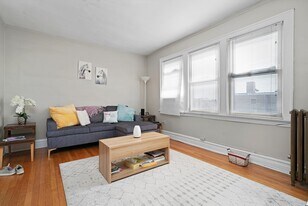 1941 Grove Ave in Berwyn, IL - Building Photo