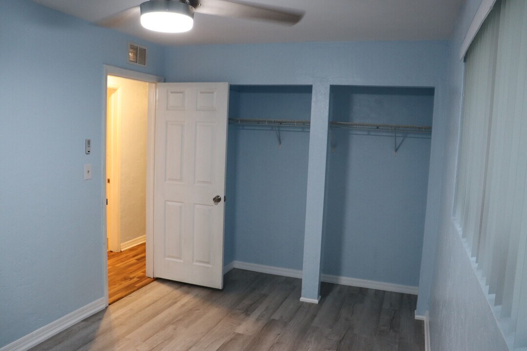 1710 NW 55th St in Gainesville, FL - Building Photo