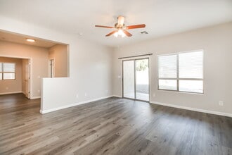 17320 W Caribbean Ln in Surprise, AZ - Building Photo - Building Photo