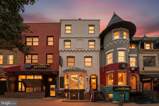 2441 18th Street, NW in Washington, DC - Foto de edificio - Building Photo