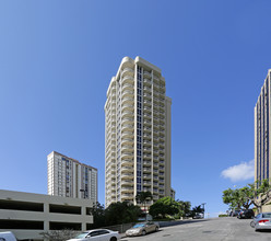 Nuuanu Parkside in Honolulu, HI - Foto de edificio - Building Photo