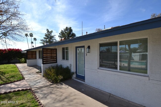 property at 1202 E Kaler Dr