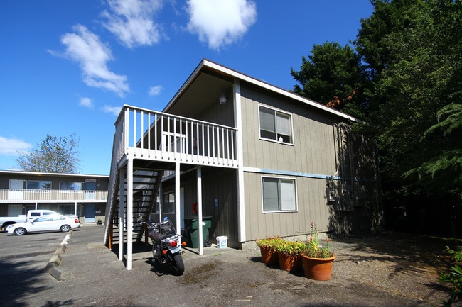 698 5th Ave W in Tenino, WA - Building Photo - Building Photo