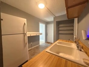 1116 N Bell Ave in Denton, TX - Building Photo - Building Photo