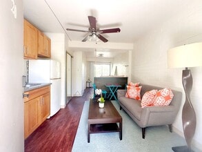 264 Ka?iulani Ave in Honolulu, HI - Building Photo - Building Photo