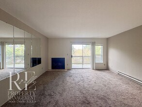 500 National Ave N in Bremerton, WA - Building Photo - Building Photo