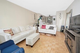 4901 Henry Hudson Pkwy W in Bronx, NY - Building Photo - Building Photo