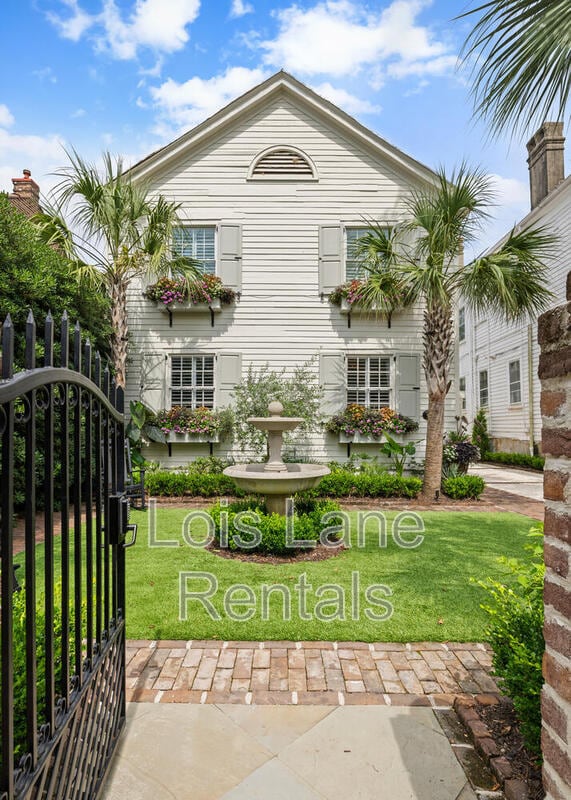 8 Smith St in Charleston, SC - Building Photo - Building Photo