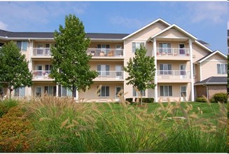 Greenwood Terrace in Lenexa, KS - Foto de edificio - Building Photo