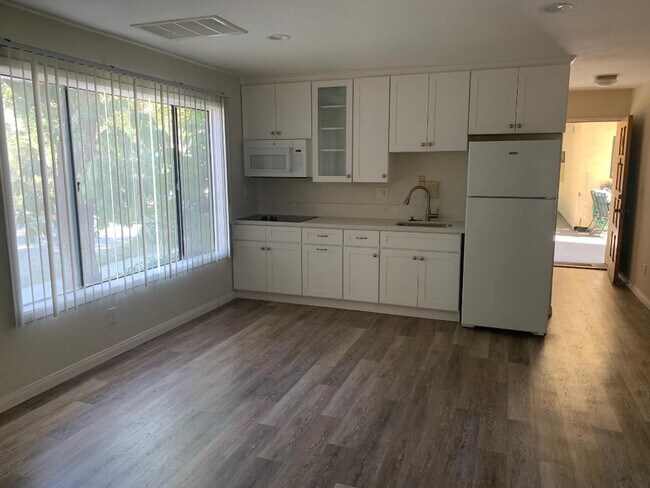 700 Palm Dr in Glendale, CA - Building Photo - Building Photo