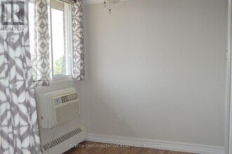 2-32 Albert St in Barrie, ON - Building Photo - Building Photo