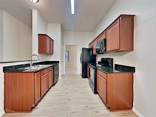 1602 Canary Island Ct in Dallas, TX - Building Photo - Building Photo